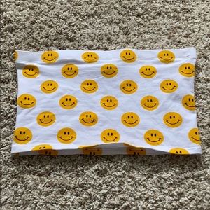 Super cute smiley face crop top